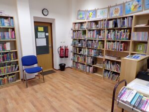 Vstupní prostor a nabídka naučné literatury pro děti