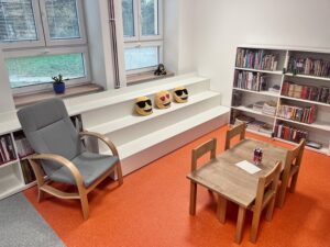 Oddělení pro děti a mládež s prostorem pro besedy