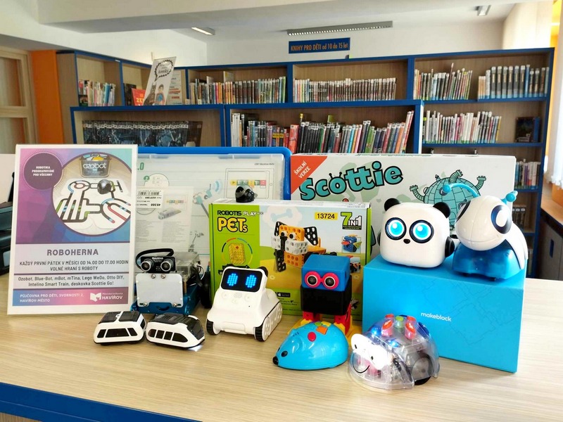 Robotické hračky ve fondu knihovny